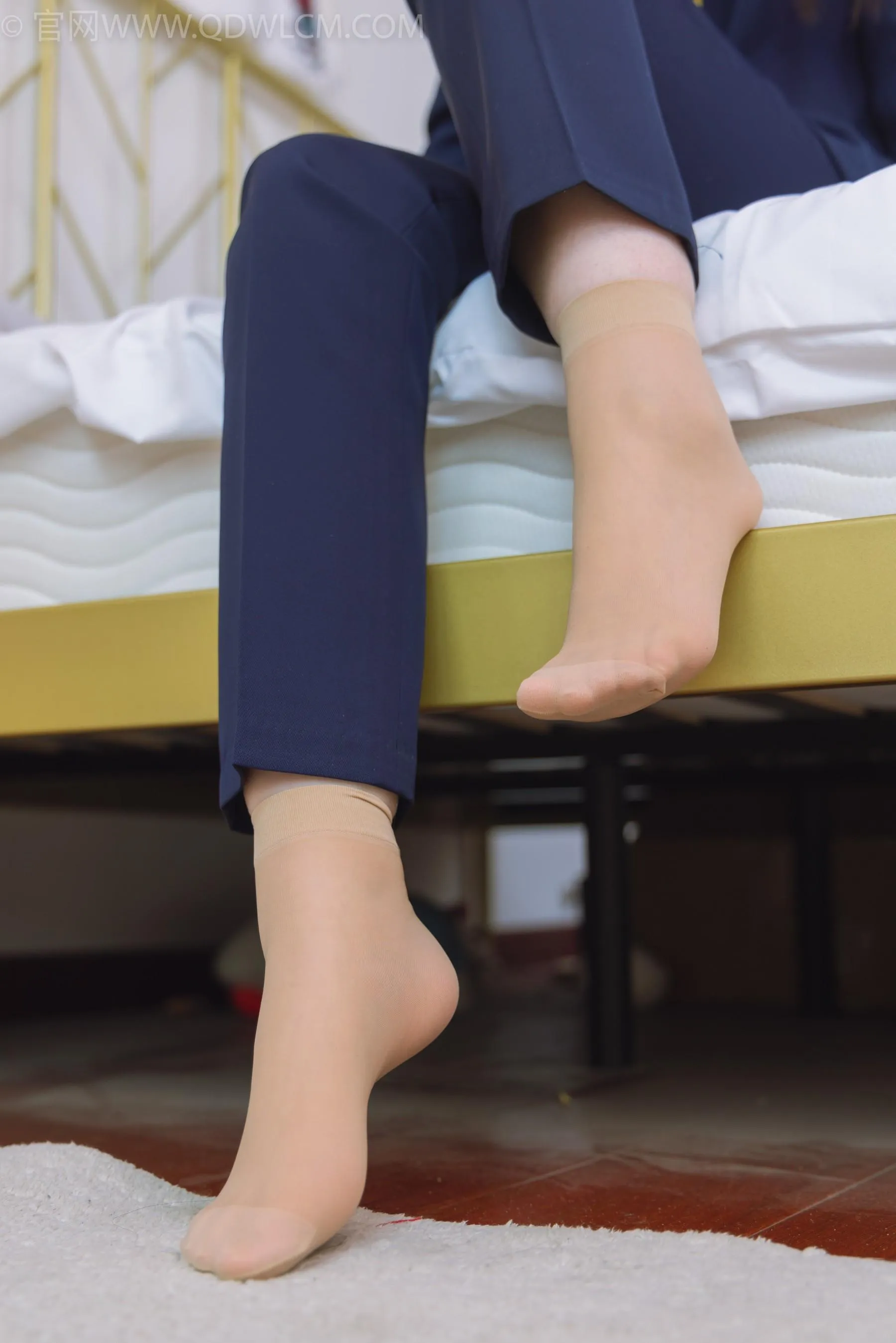 物恋传媒 NO.1500 兮兮-银行小秘书 [151P]插图9